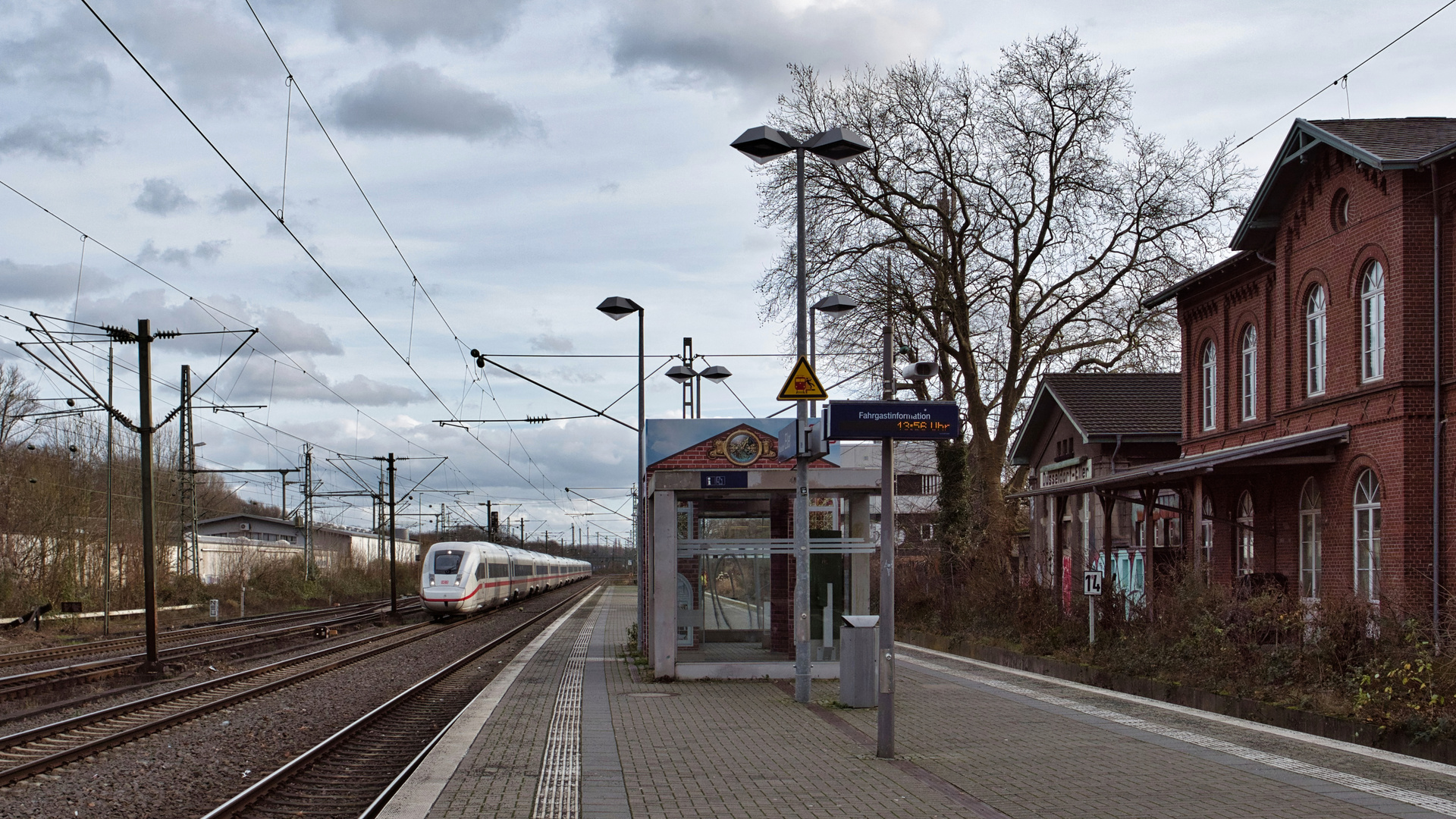 Bahnhof Düsseldorf-Eller