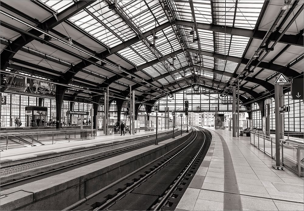 Bahnhof Friedrichstrasse Foto & Bild spezial, bahnhof, architektur
