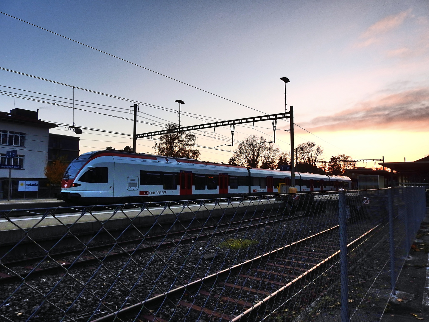 Bahnhof Grenchen beim Sonnenuntergang