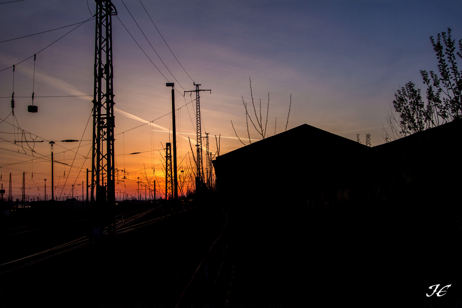 Bahnhof im Abendlicht