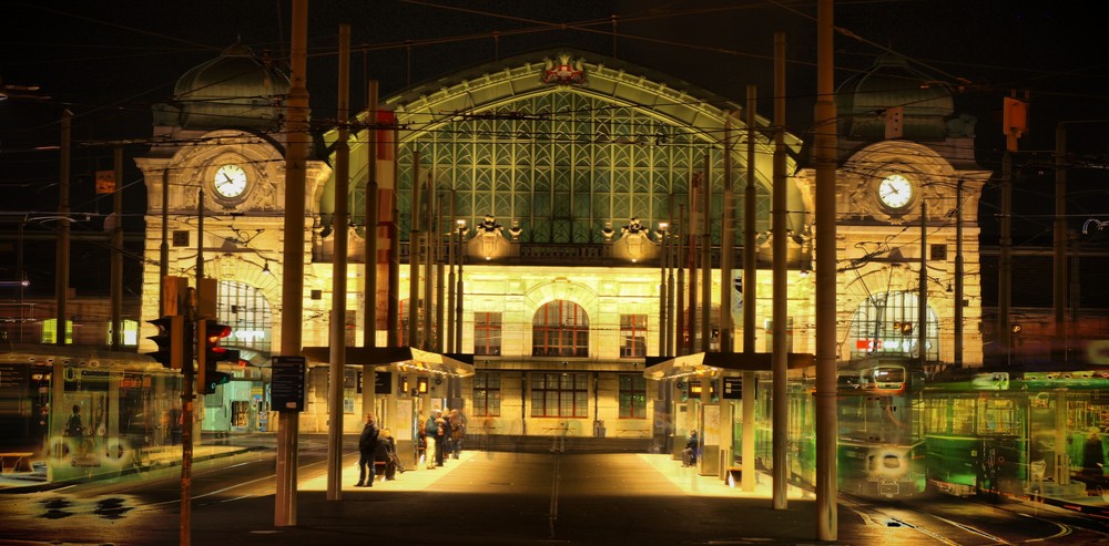 Bahnhof in Basel bei Nacht