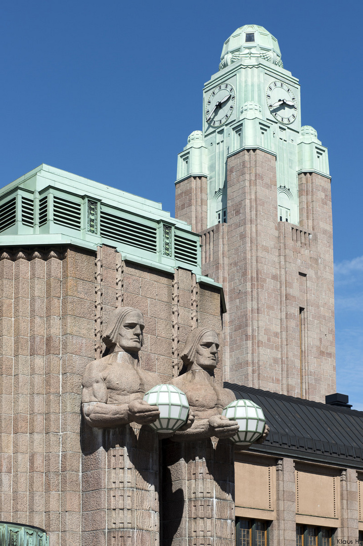 ~ Bahnhof in Helsinki ~