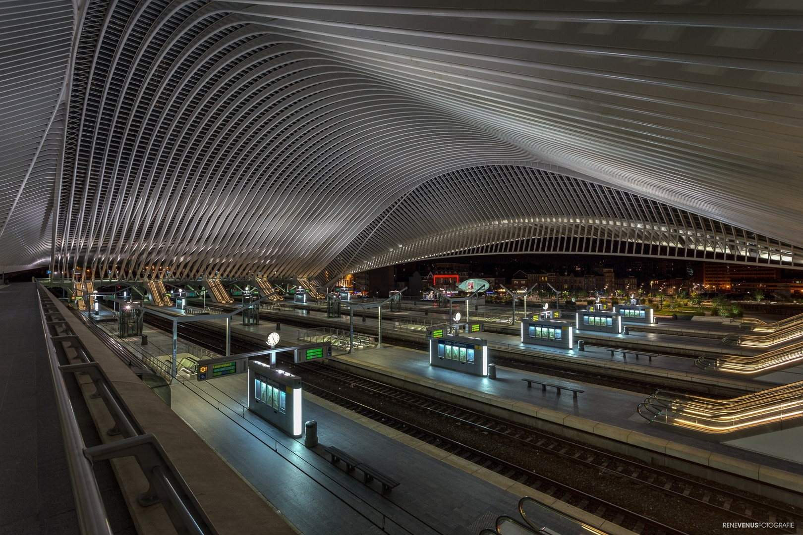 Bahnhof in Liège (1)