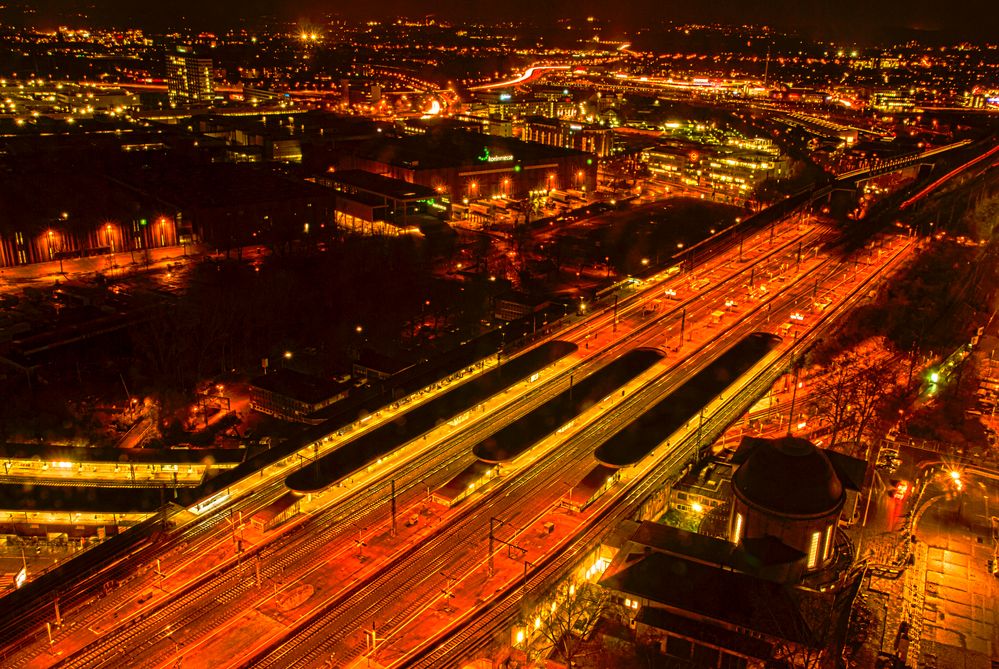 Bahnhof Köln Deutz bei Nacht