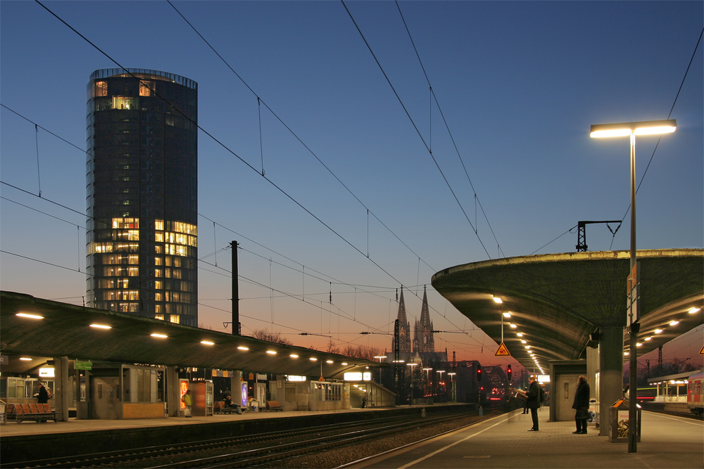 Bahnhof Köln Deutz/Messe ( Feierabend )