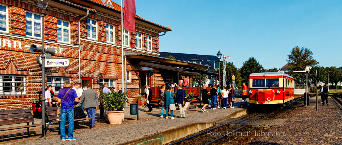 BAHNHOF KÜHLUNGSBORN WEST MIT T1 AUS BORKUM