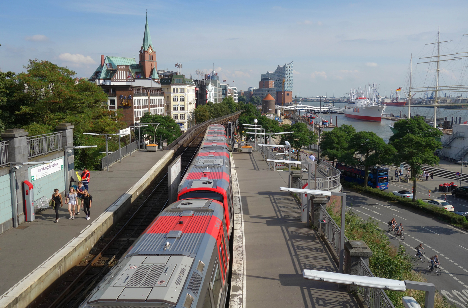 Bahnhof Landungsbrücken