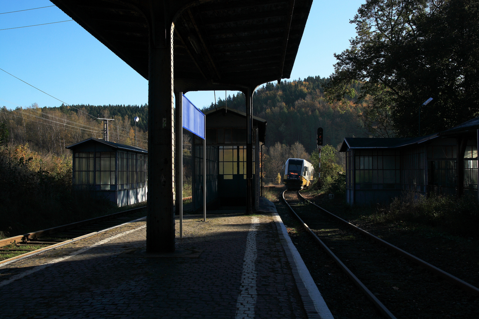 Bahnhof Ludwigsdorf .