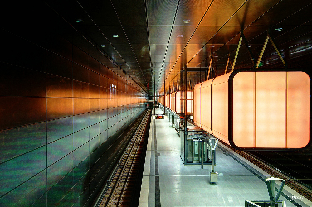 Bahnhof mit Ambilight