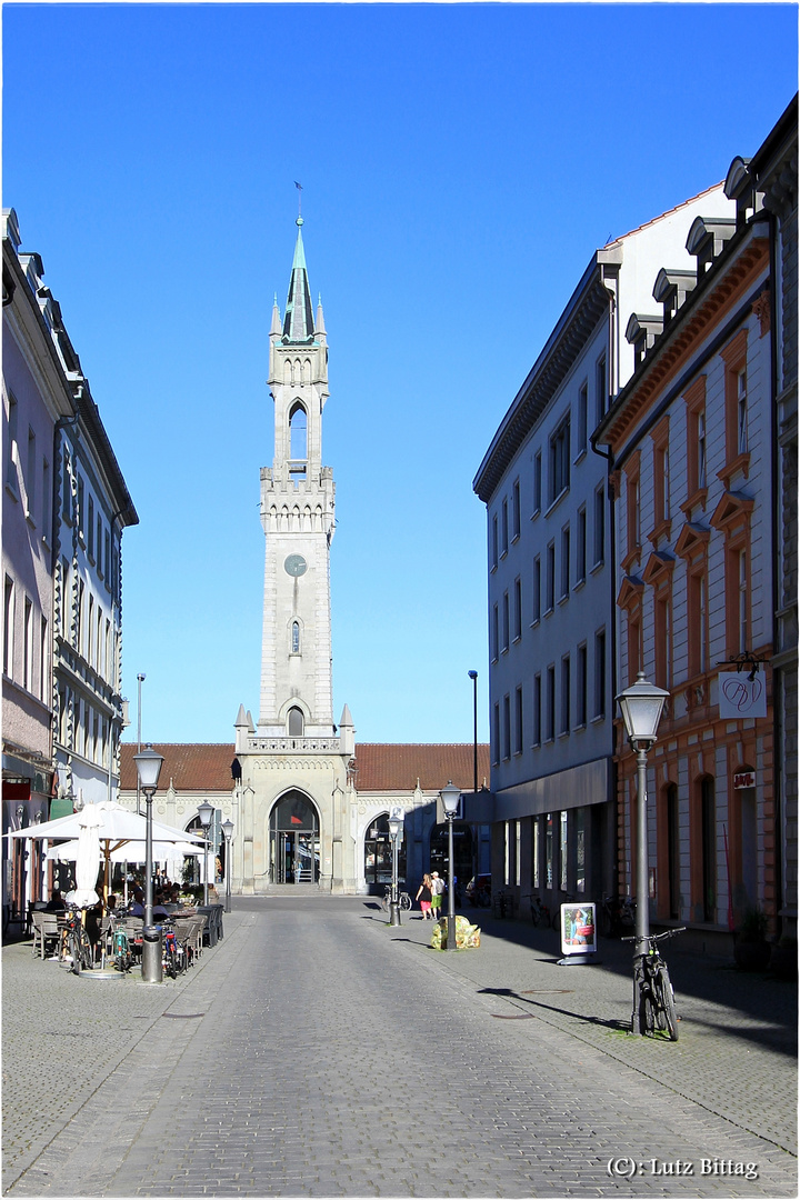 Bahnhof mit Glockenturm