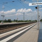 Bahnhof Mörfelden an einem schön-sonnigen Tag...