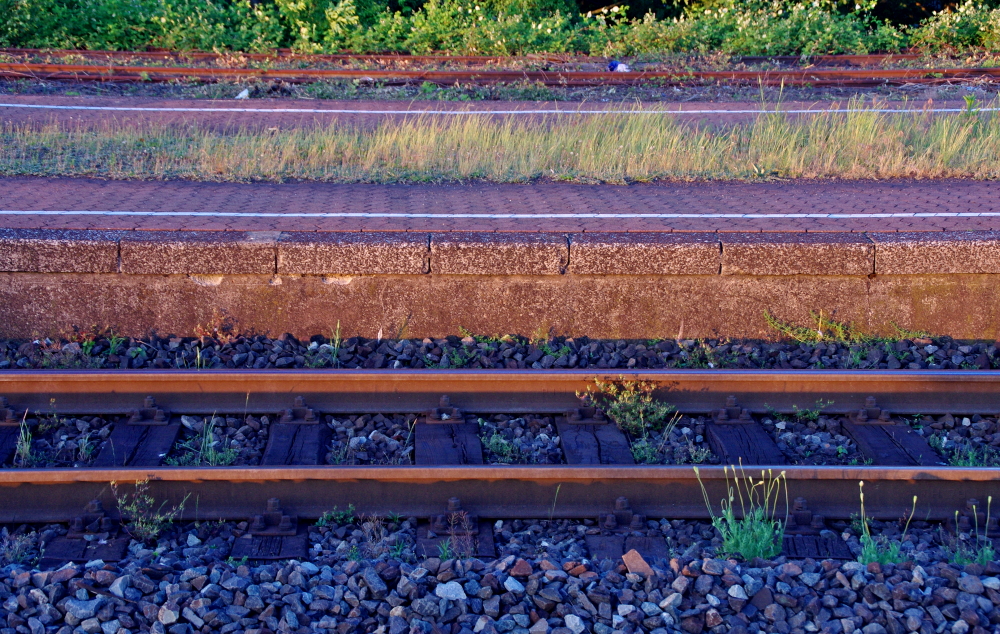 bahnhof moers