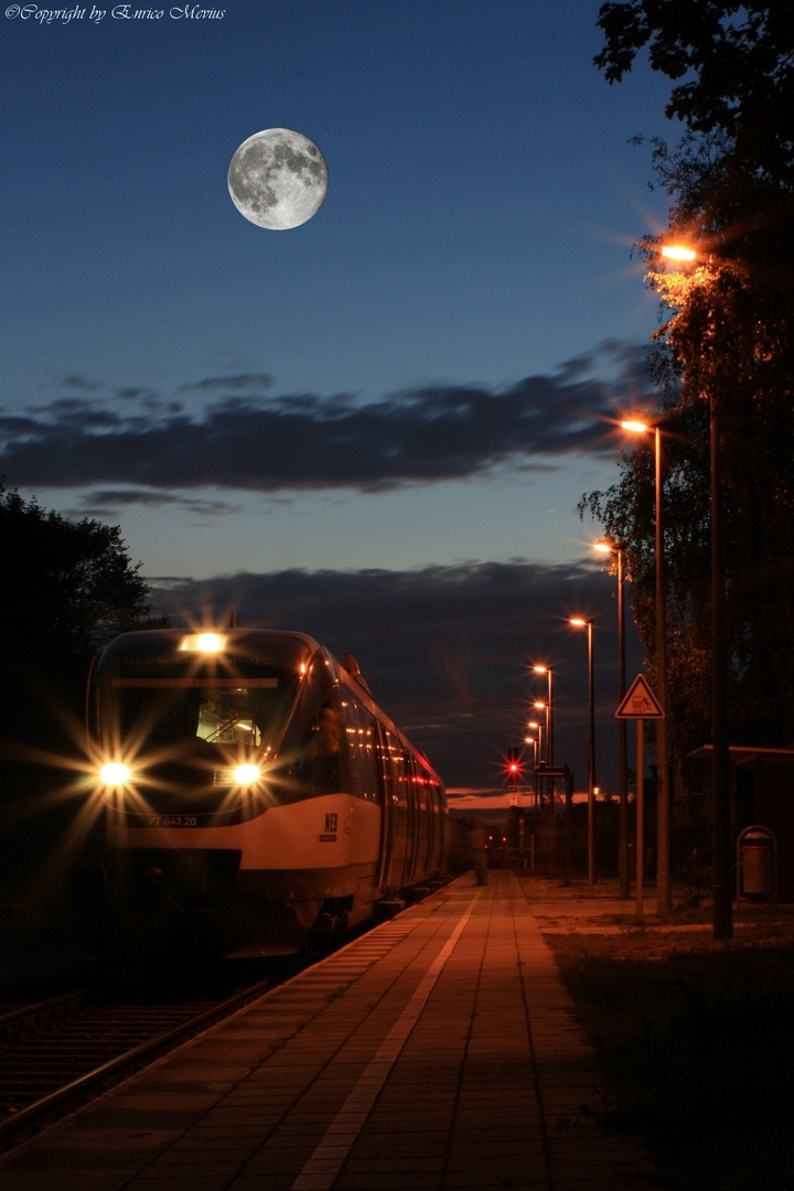 Bahnhof Rehfelde zur blauen Stunde