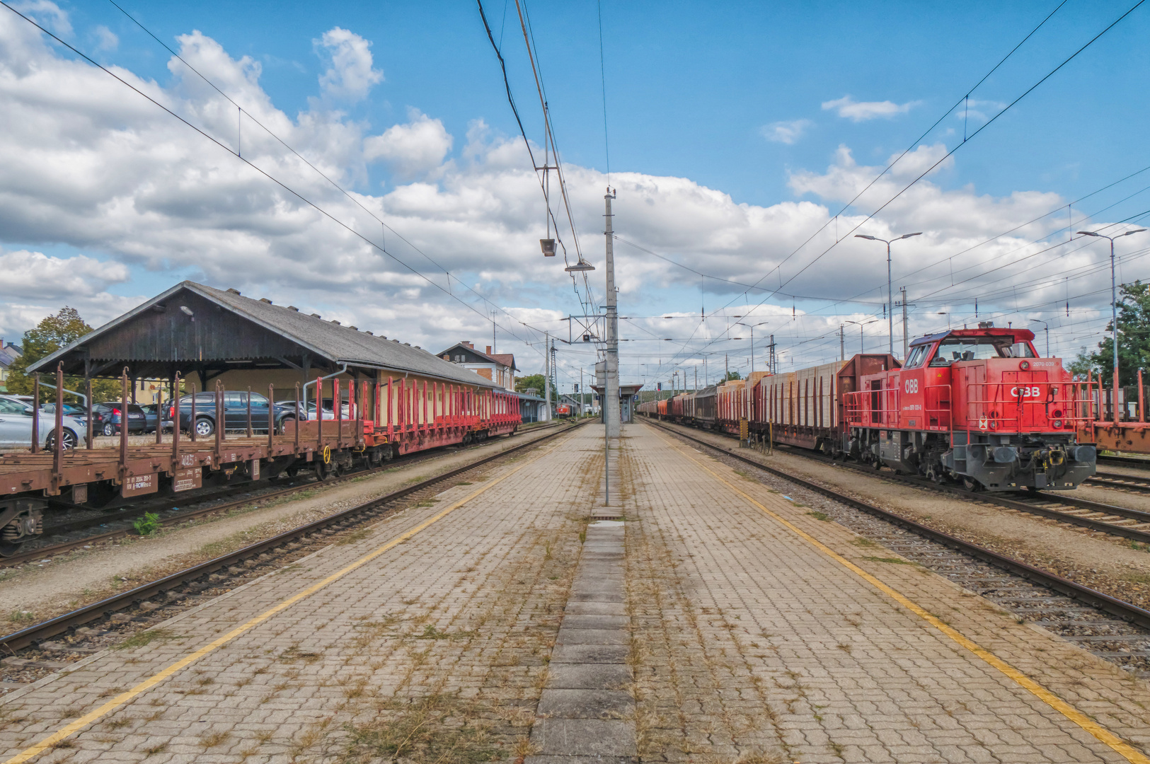 Bahnhof Retz (4) Foto & Bild september, wolken, bahnsteig Bilder auf
