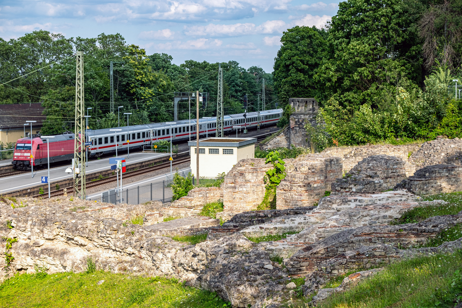 Bahnhof Römisches Theater