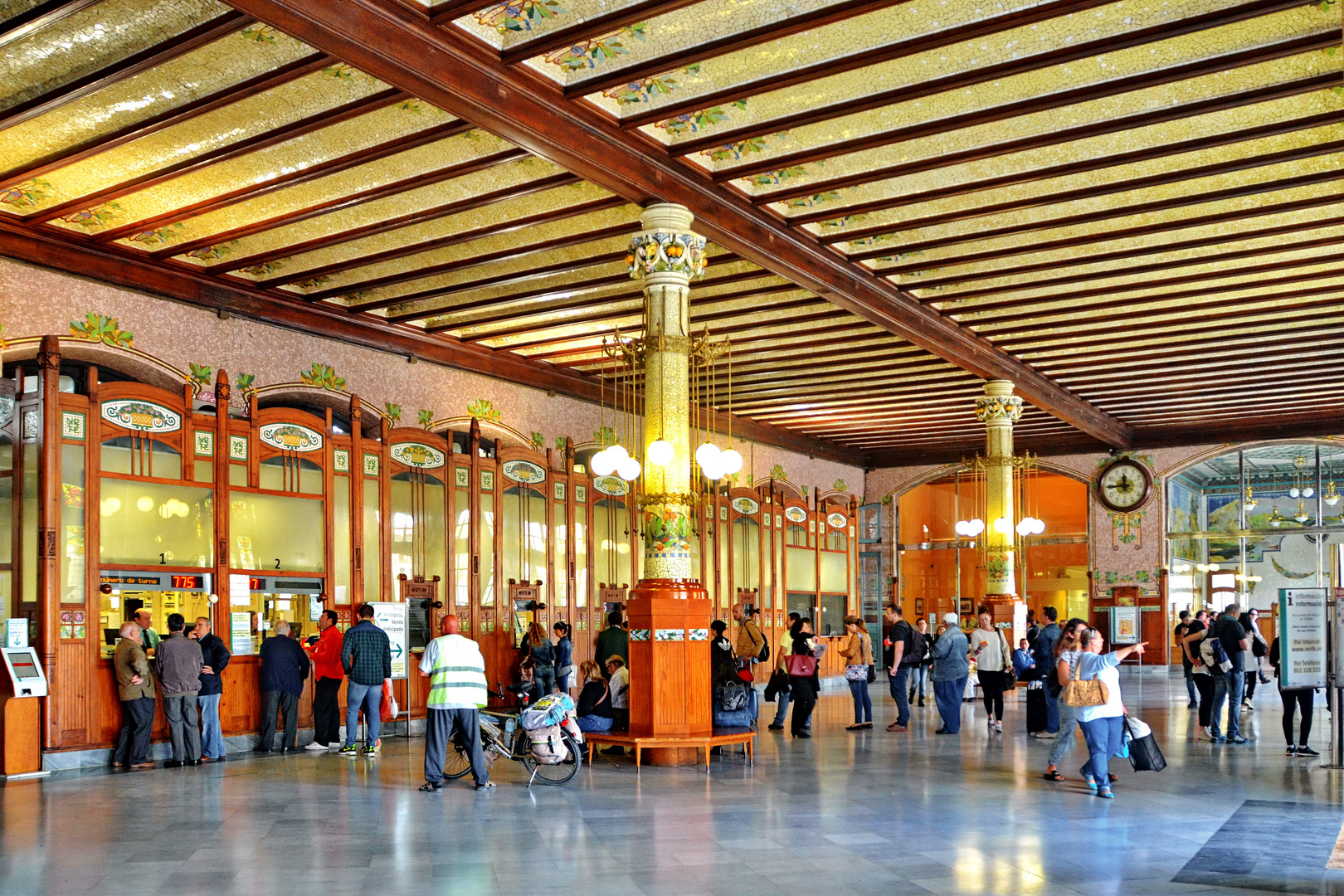 Bahnhof Schalterraum