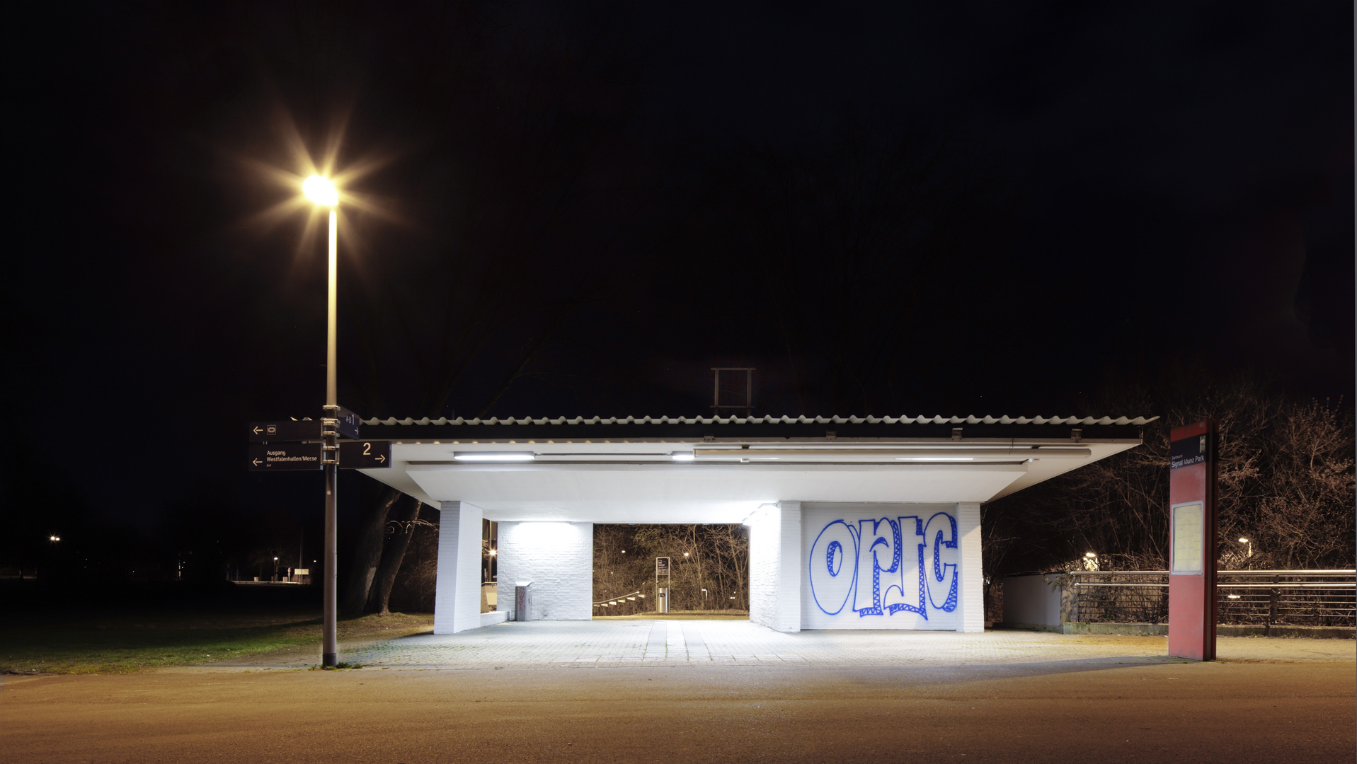 Bahnhof Signal-Iduna Park