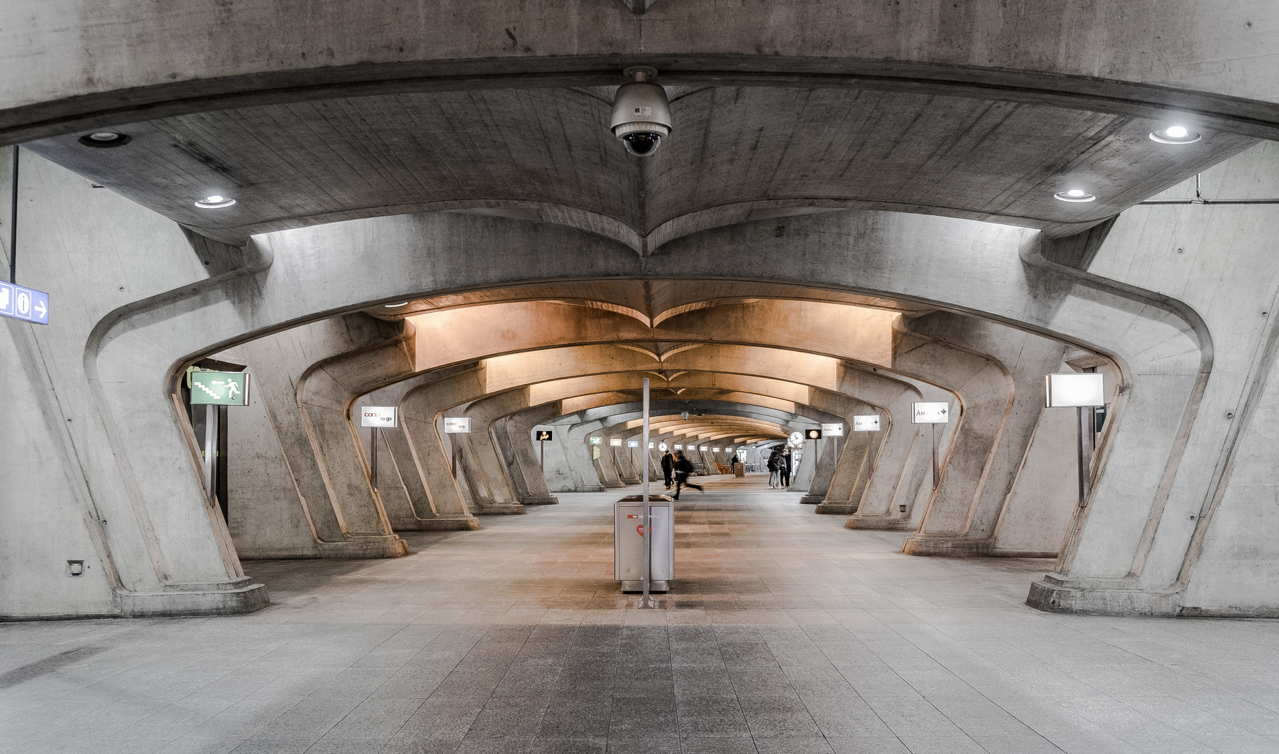 Bahnhof Stadelhofen - Zürich