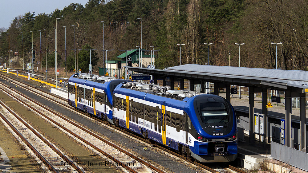 BAHNHOF STRAUSBERG 'NEBEN'* DEM BAHNHOF