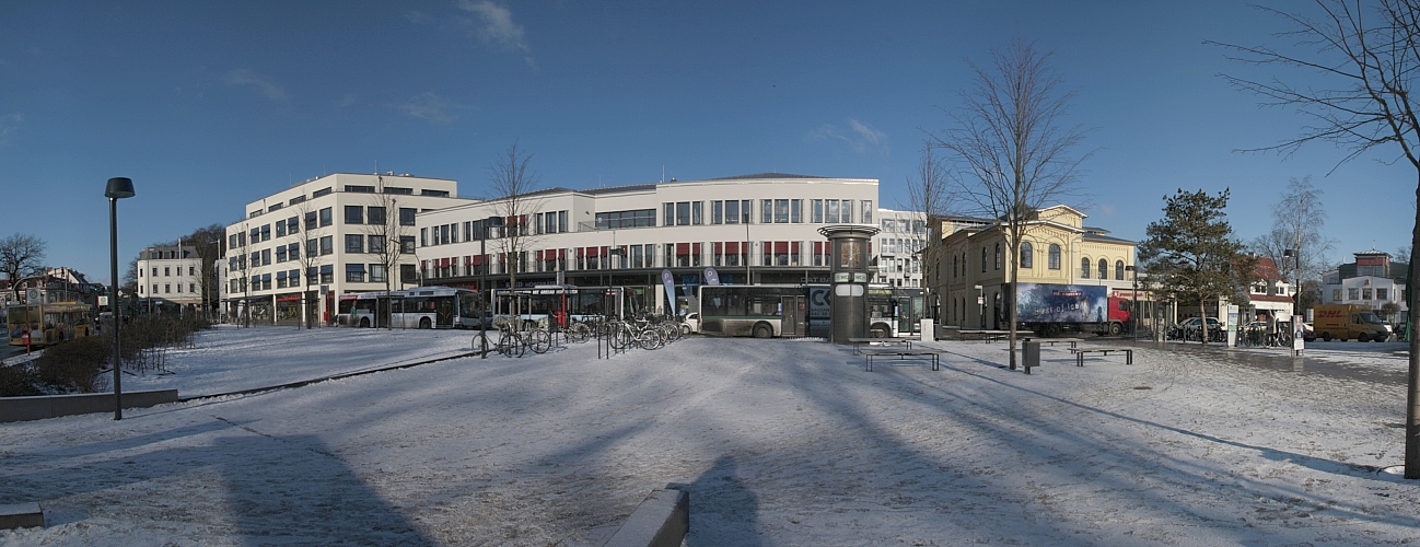 Bahnhofs-Vorplatz Blankenese