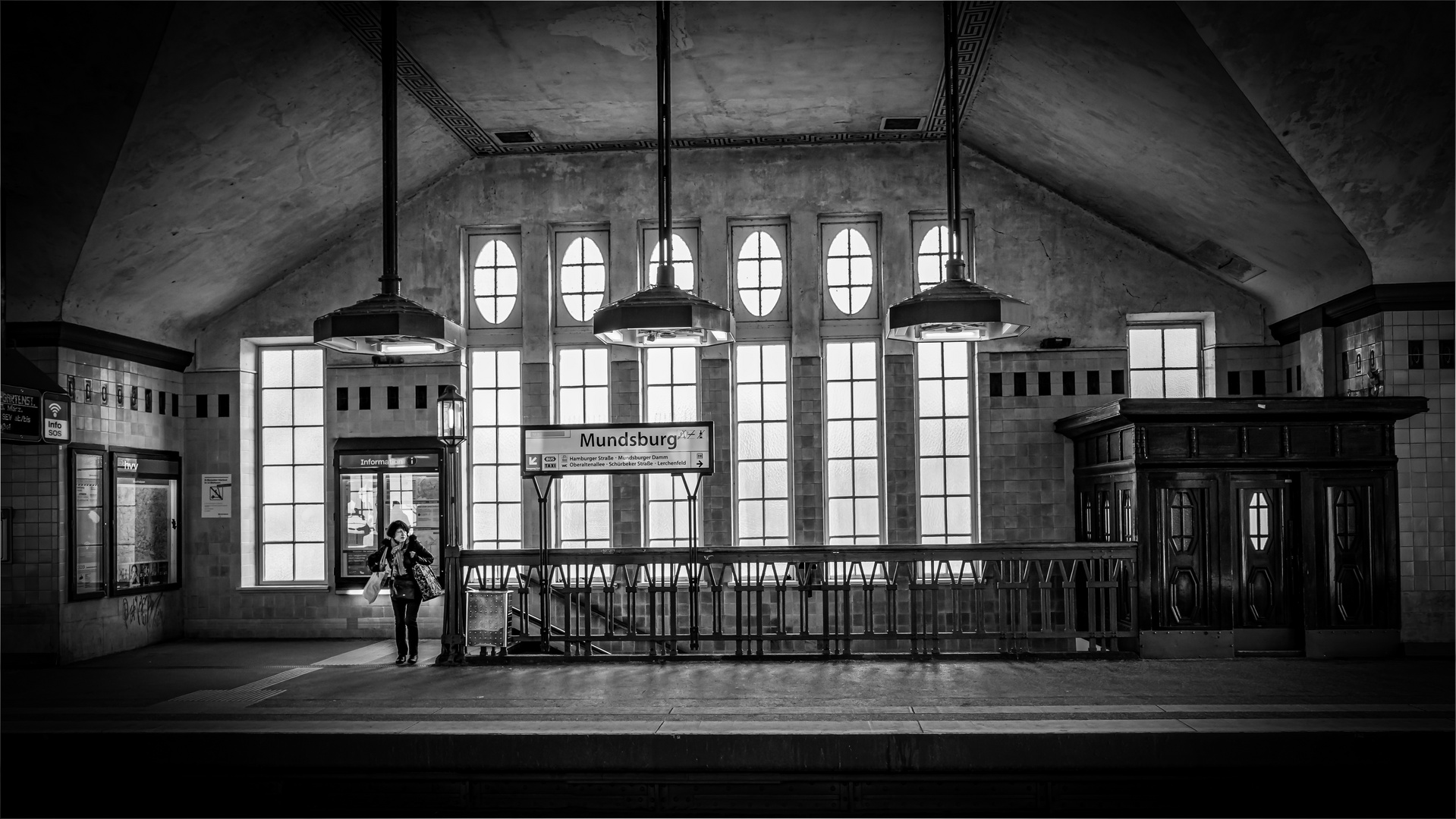 - BAHNHOFSALLTAG -
