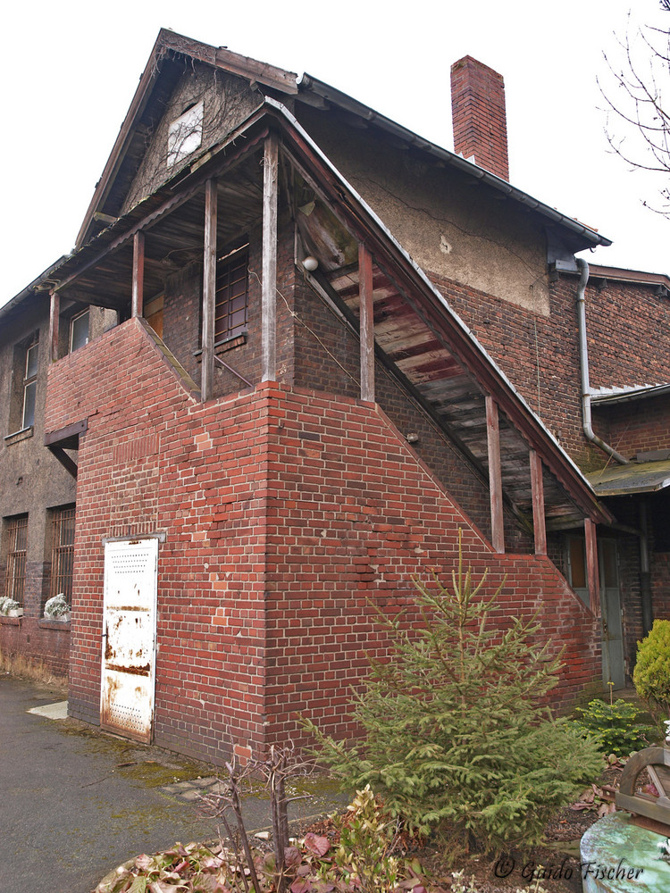 Bahnhofsgebäude