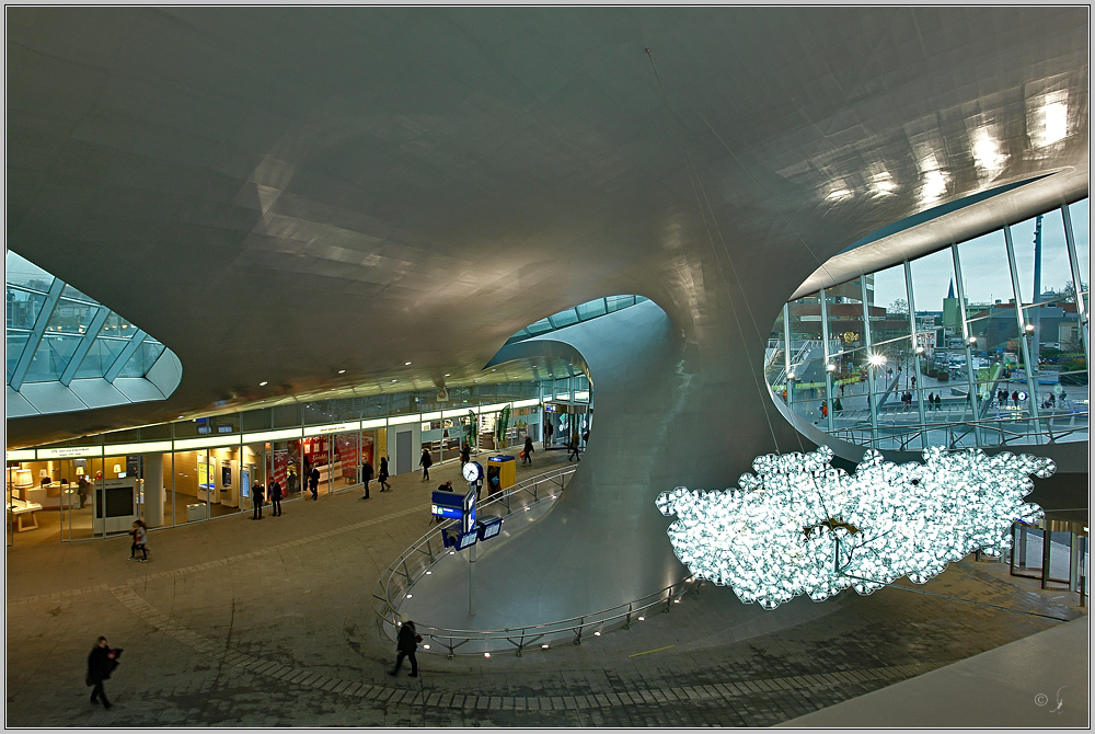 Bahnhofshalle 'Arnhem Centraal'