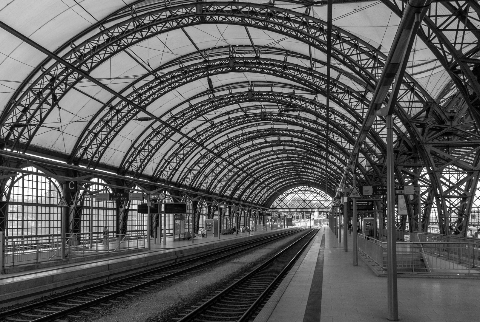 Bahnhofshalle Dresden Hbf