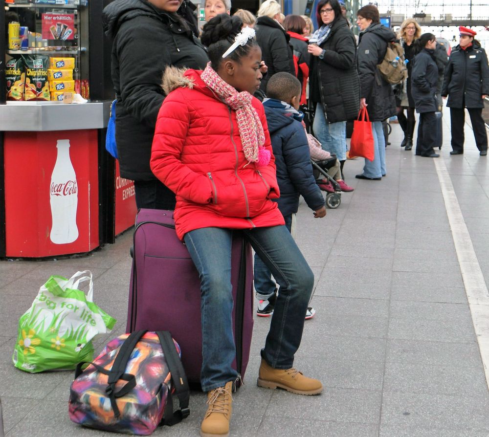 Bahnhofsperspektiven in Rot