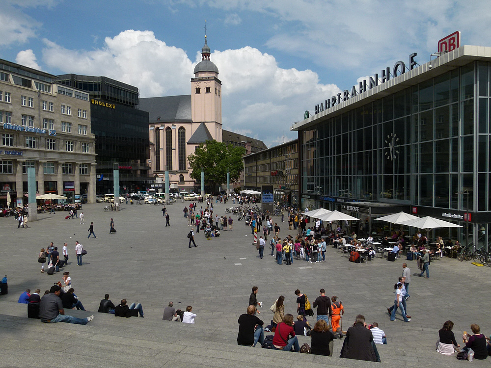 Bahnhofsplatz am Dom in Köln