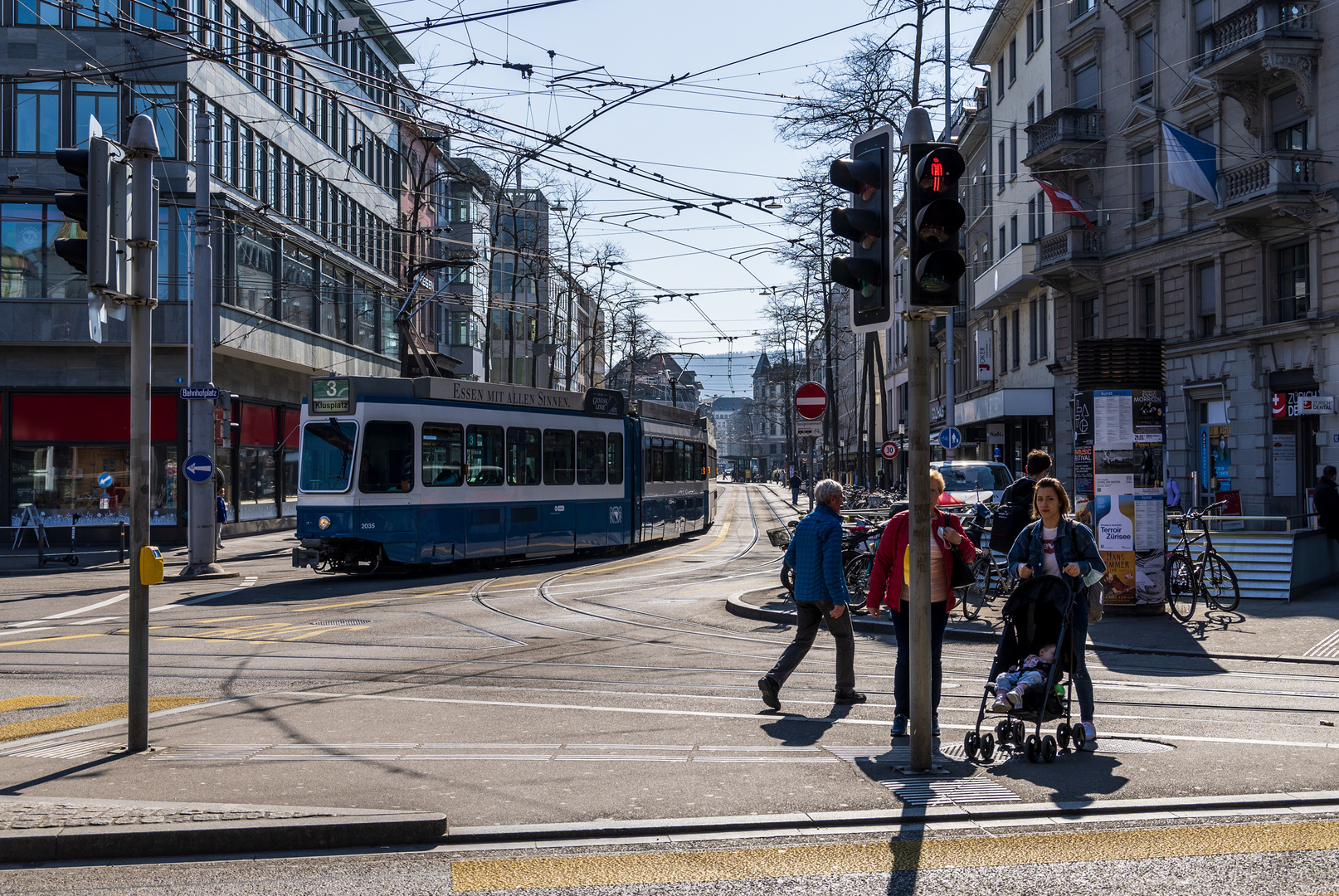 Bahnhofsplatz Südseite