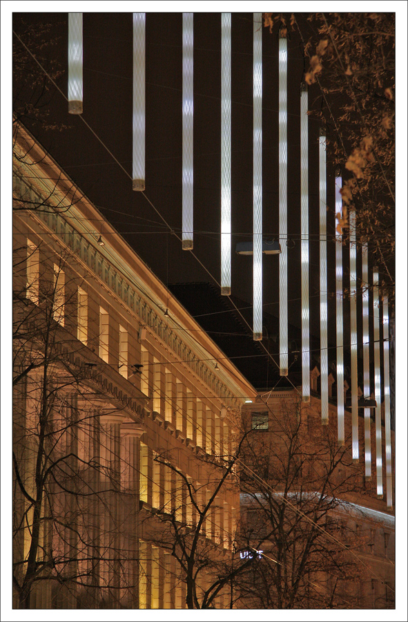 Bahnhofstrasse Zürich 2007: eine verkehrte Weihnachtswelt...