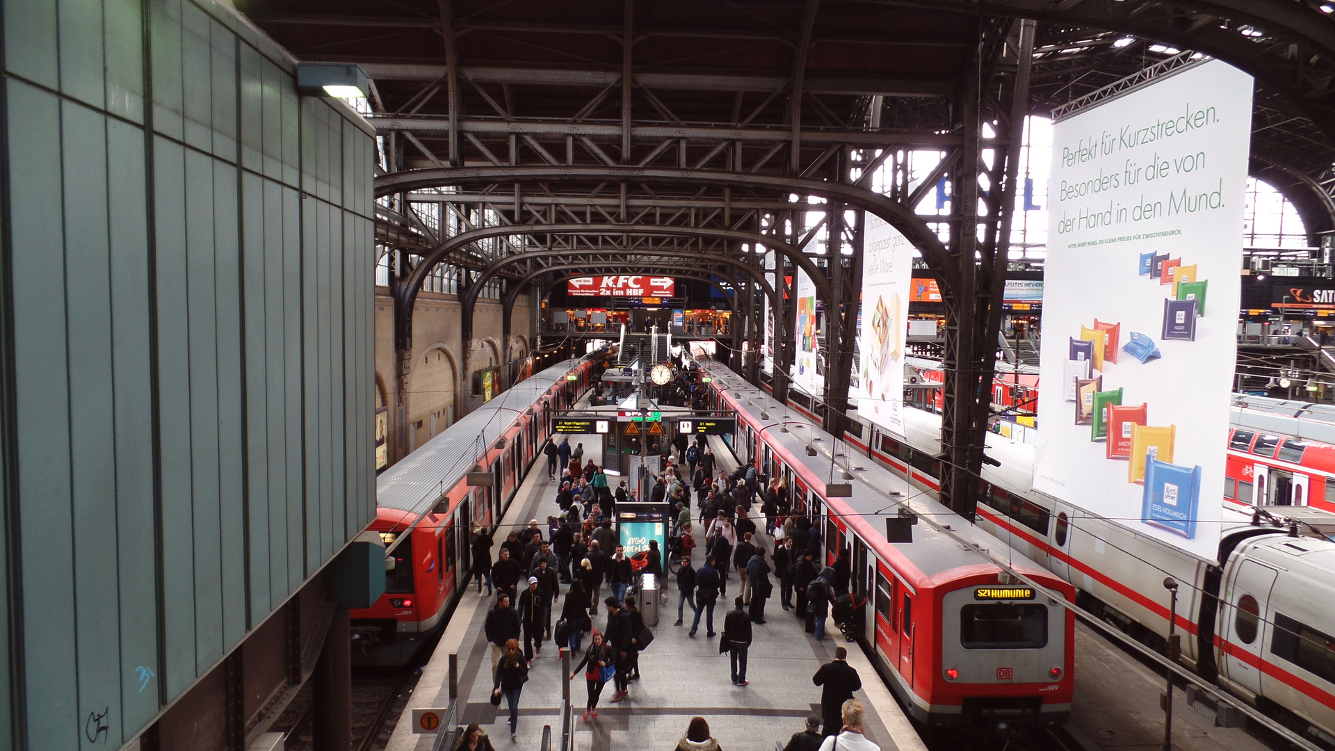 Bahnhofstreiben