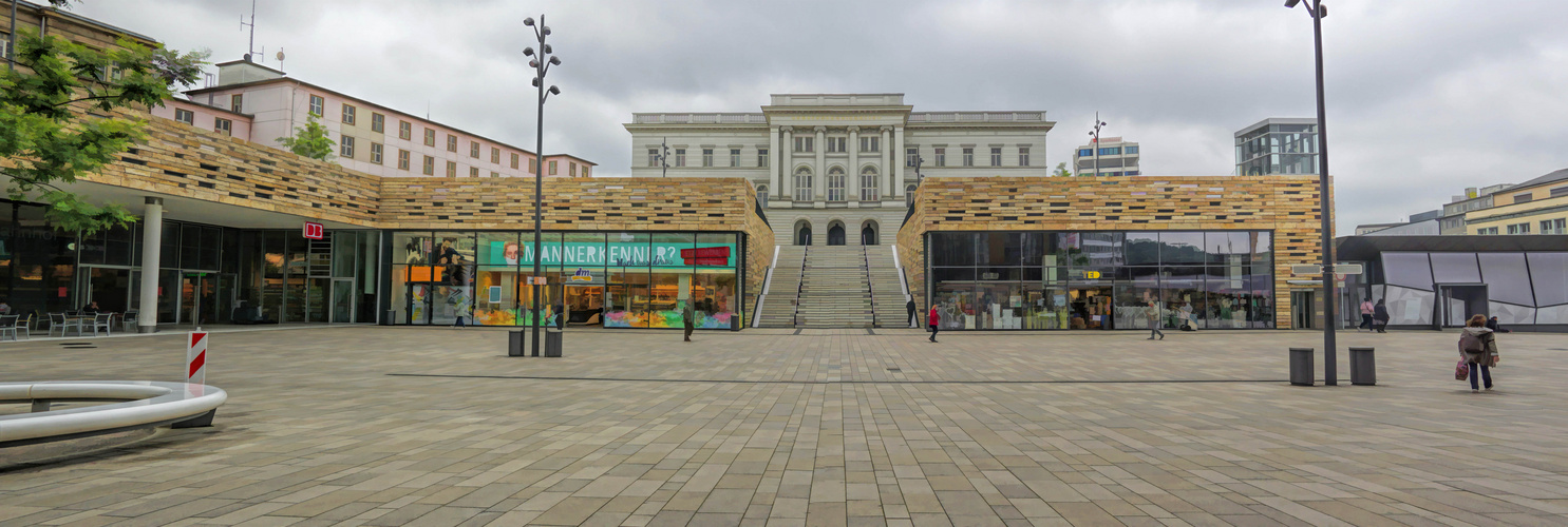 Bahnhofsvorplatz