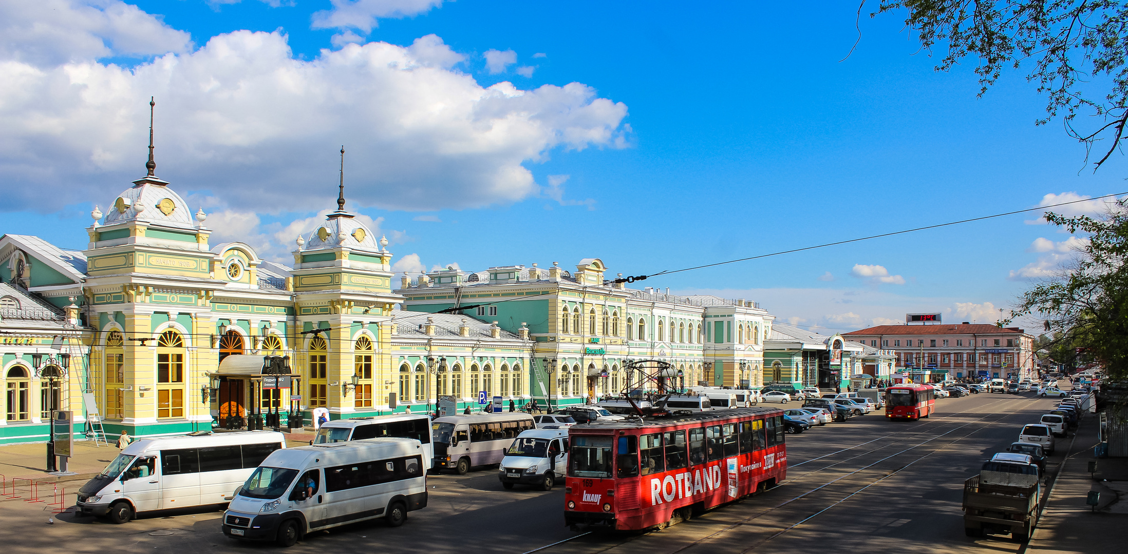 Bahnhofsvorplatz Irkutsk