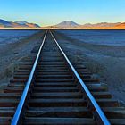 Bahnlinie in der Salzwüste