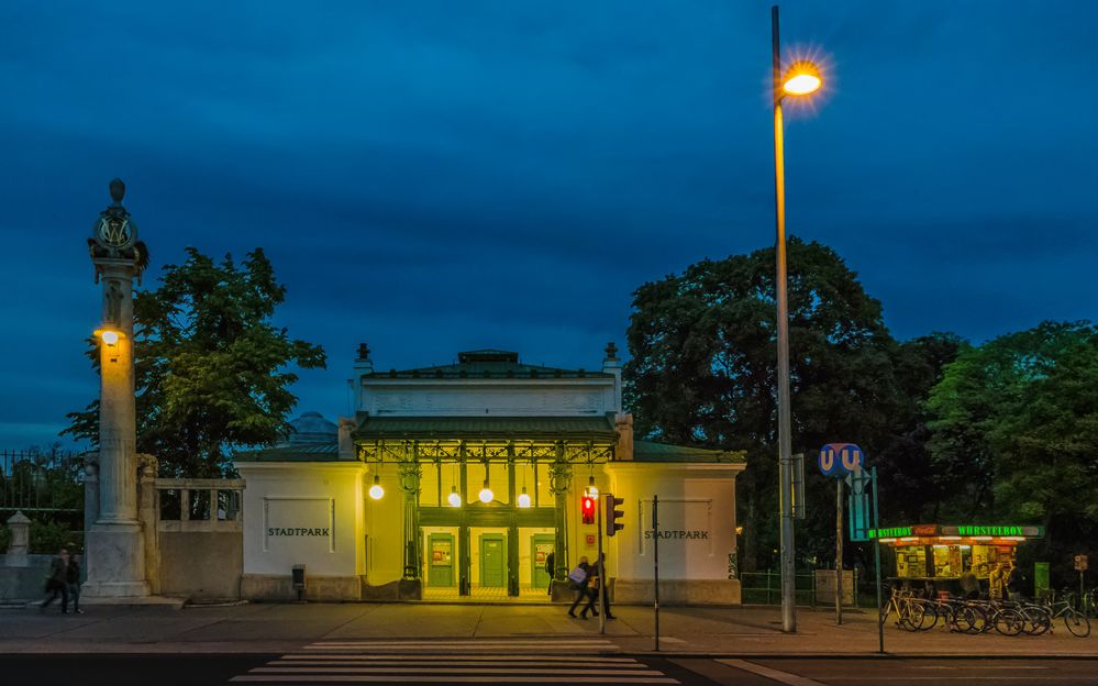 Bahnstation des Volkes (50) 