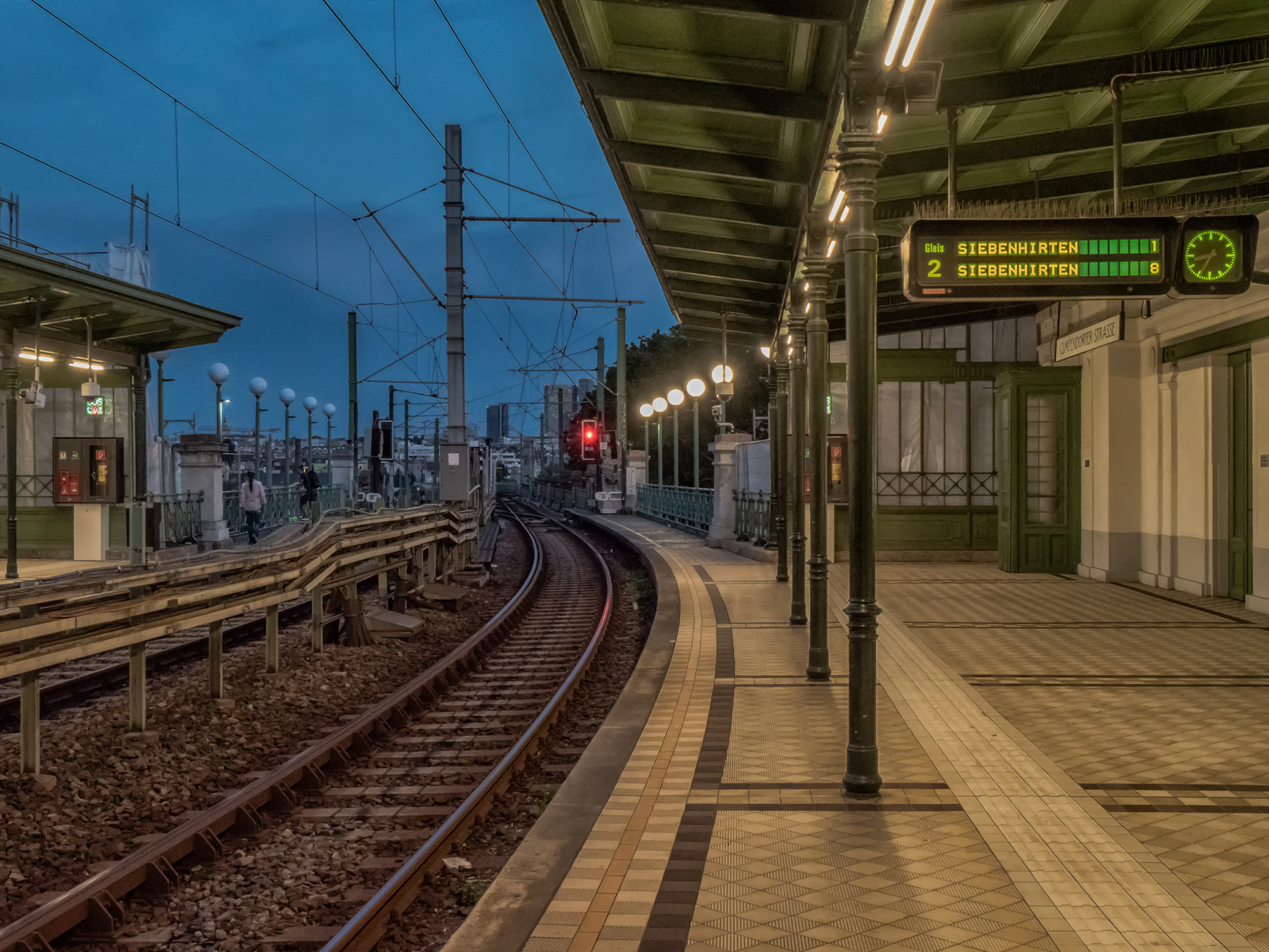 Bahnstation des Volkes (70)