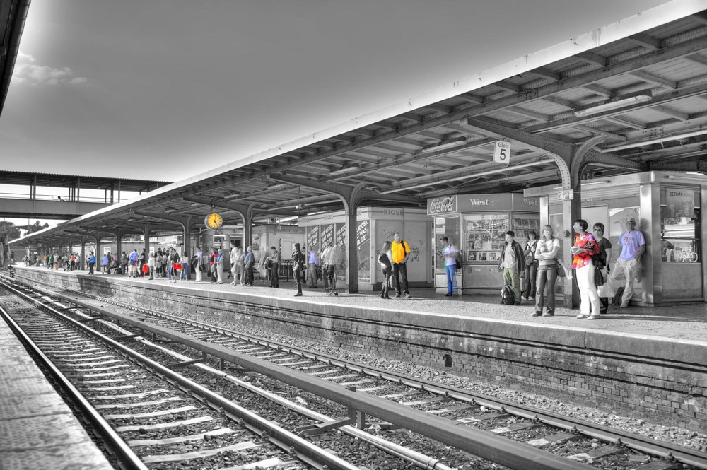 bahnsteig ostkreuz, hdr