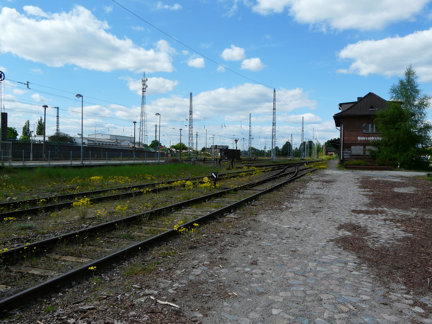 Bahnstrecke-Güterabfertigung