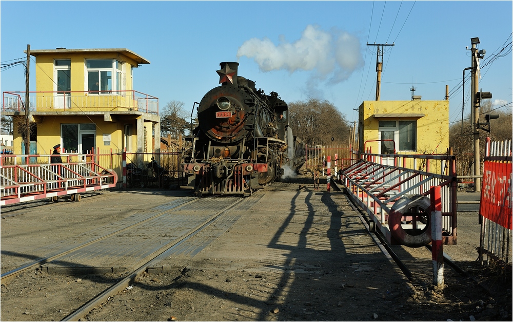 Bahnübergänge in Fuxin III - Ein Klassiker...