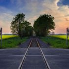 Bahnübergang am Feldrand