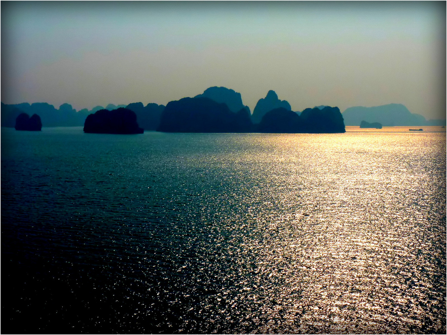 BAIE - D' HALONG - 14 - 