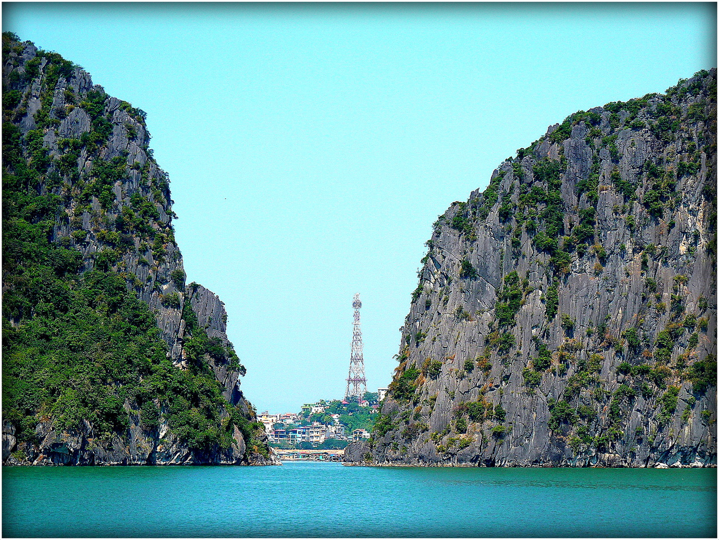 BAIE - D' HALONG - 31 - 