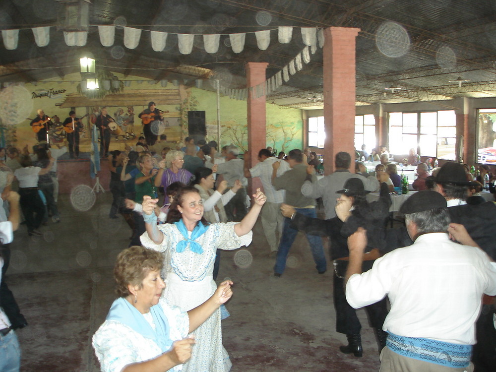 bailando en el rodeo   Argentina