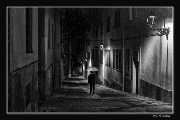 Bajo la lluvia.... se detuvo