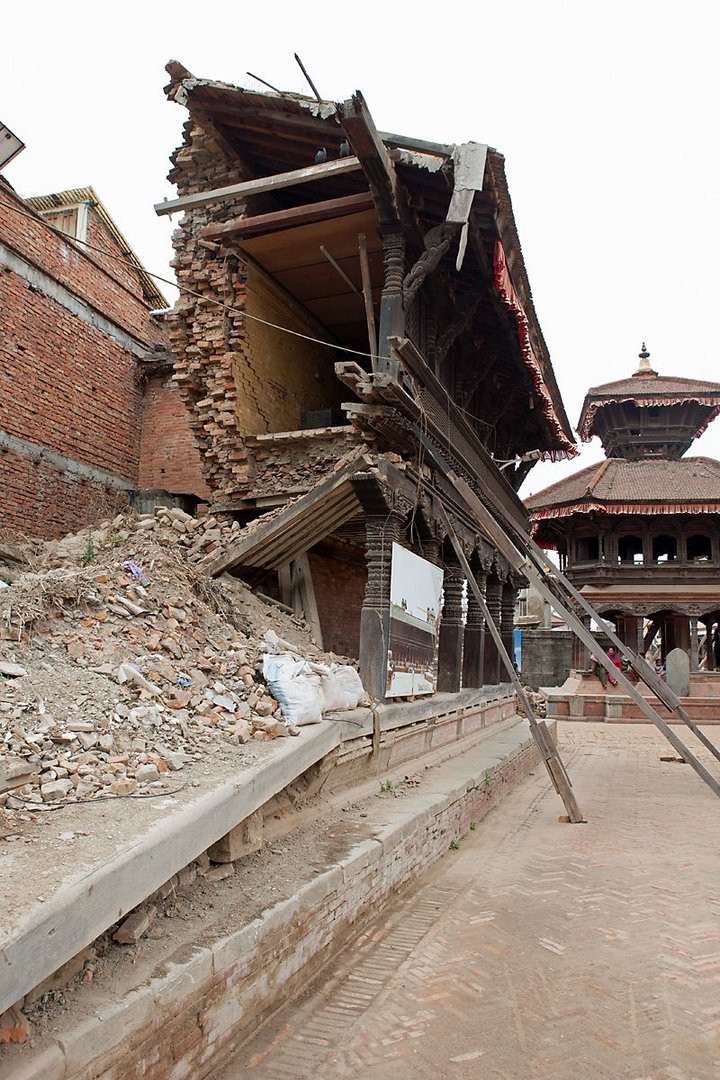 BAKHTAPUR - Erdbebenschäden