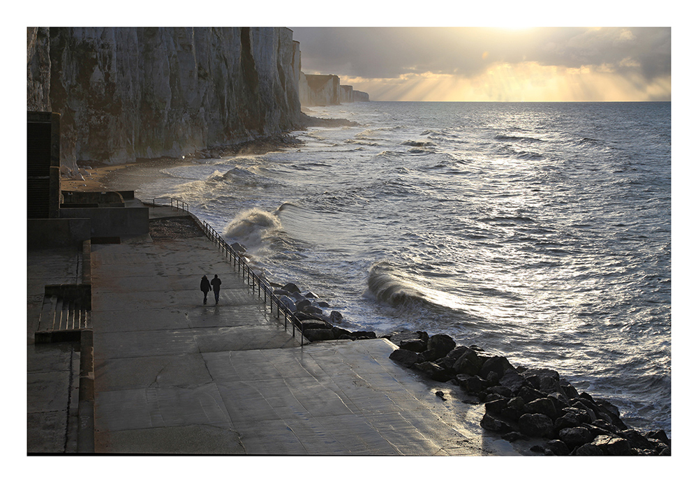 Balade au pied de la falaise