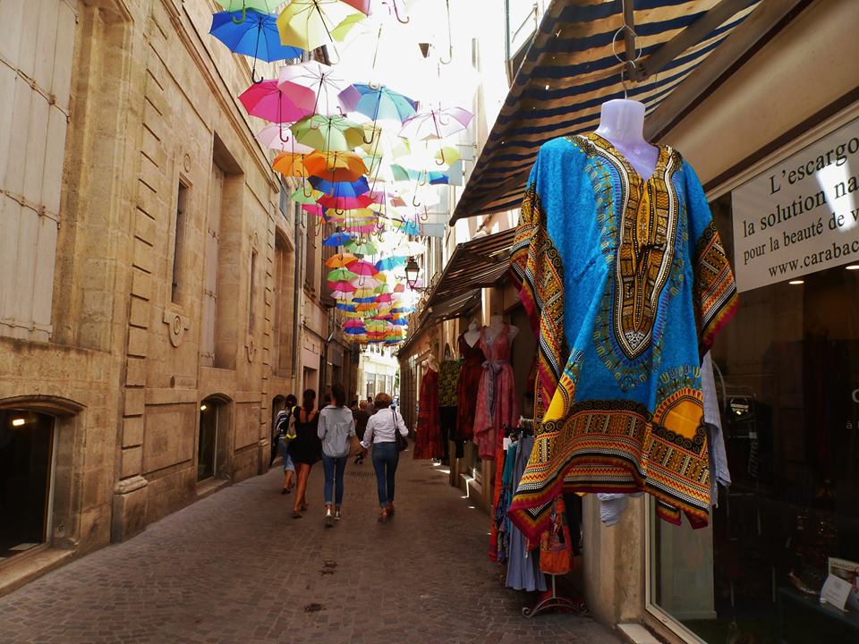 Balade dans la rue du 4 septembre à Béziers photo et image animations photographiques, un jour Balade dans la rue du 4 septembre à Béziers photo et image animations photographiques, un jour