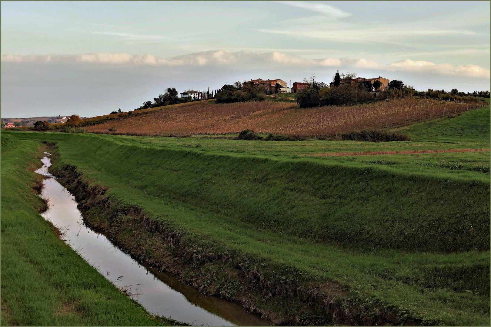 balade  le long du canal ....